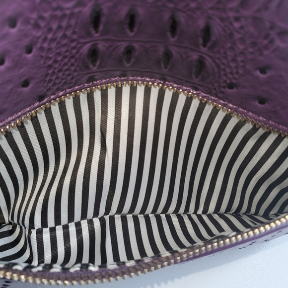 Ostrich Embossed Backpack/ Wallet Or Wristlet - Picture 6 of 8